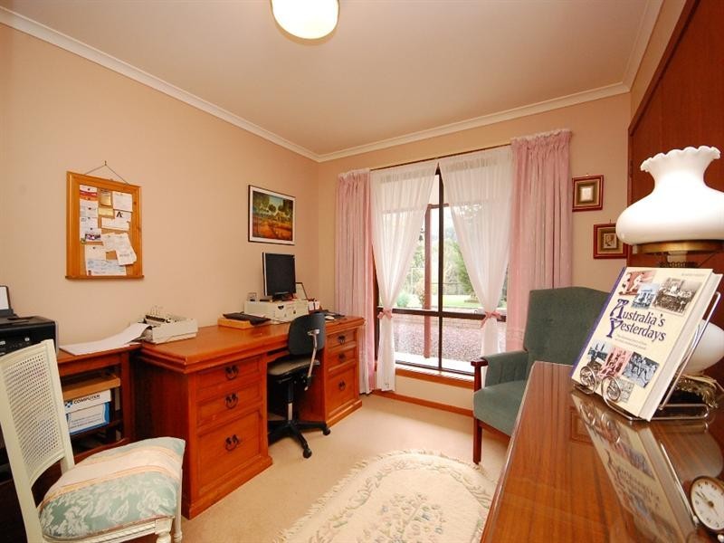 1780 Woods Point Road, Mcmahons Creek VIC 3799