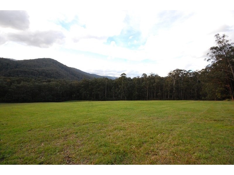1800 Woods Point Road, Mcmahons Creek VIC 3799