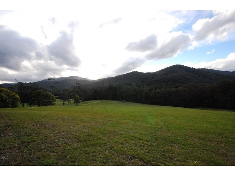 1800 Woods Point Road, Mcmahons Creek VIC 3799