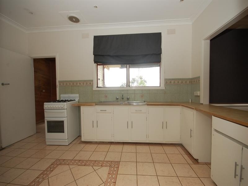 6 George Street, Wandin North VIC 3139