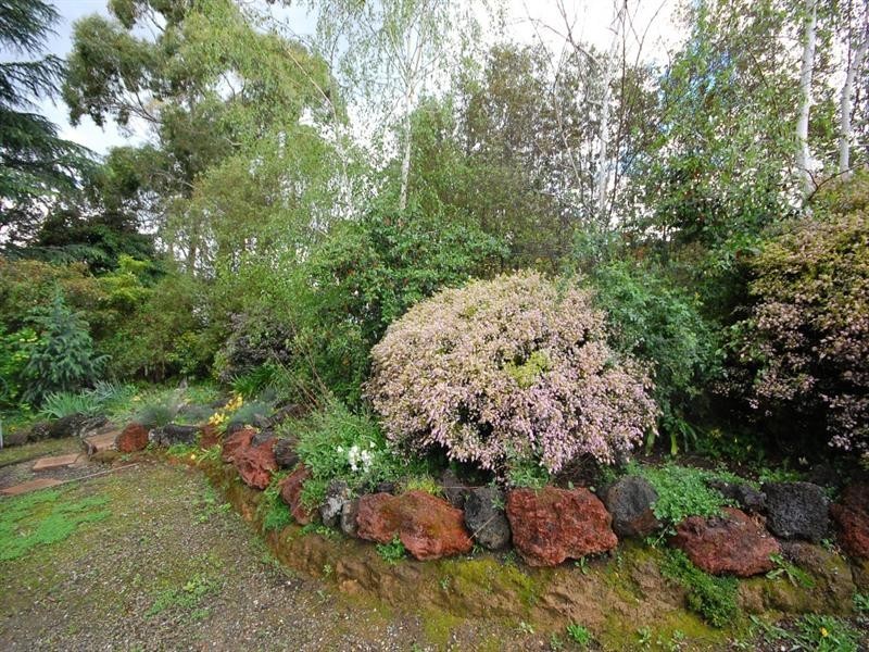 6 George Street, Wandin North VIC 3139