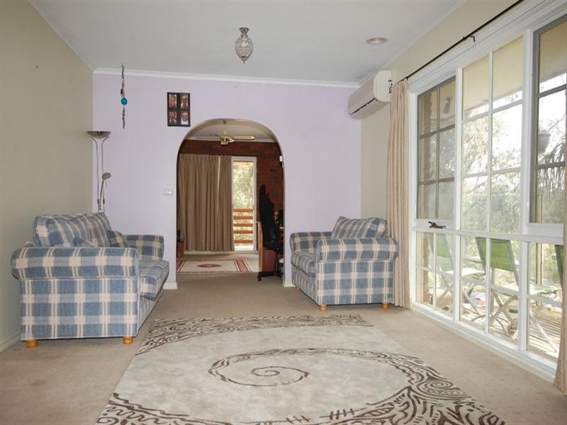 22 Alfred Street, Wandin North VIC 3139