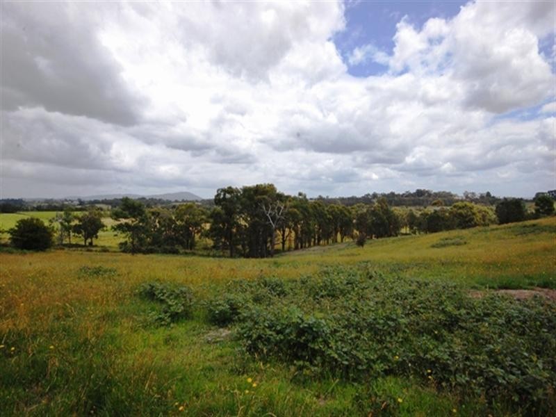 9 Cahillton Road, Gruyere VIC 3770