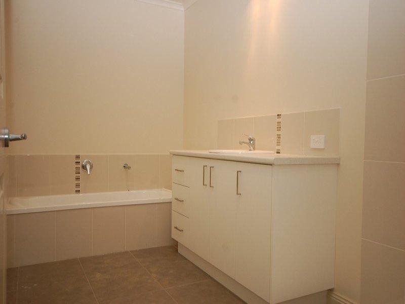 2/1347 Healesville-Kooweerup Road, Woori Yallock VIC 3139