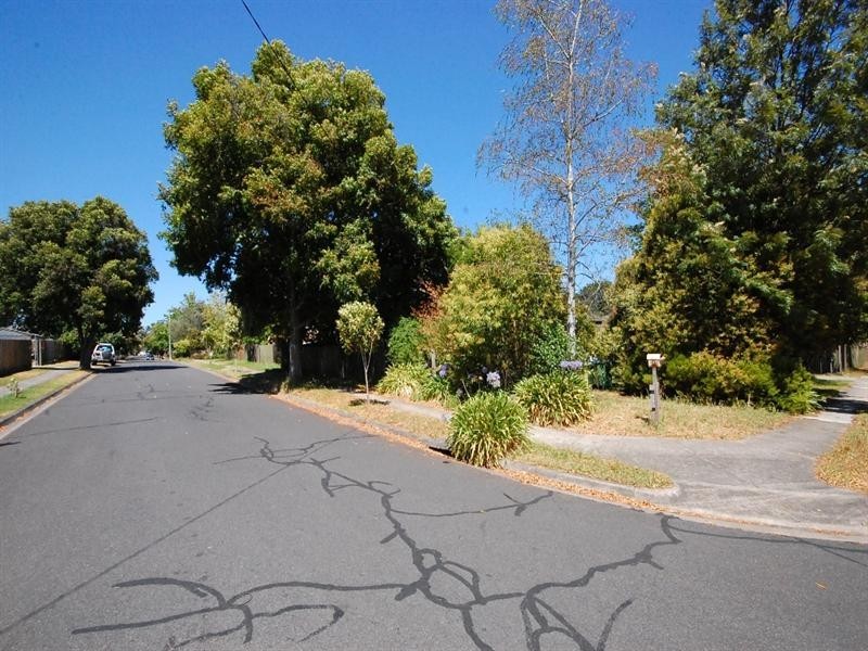 21 Plumer Street, Croydon VIC 3136