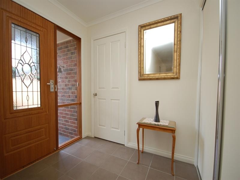 2/7 Russo Court, Kilsyth VIC 3137