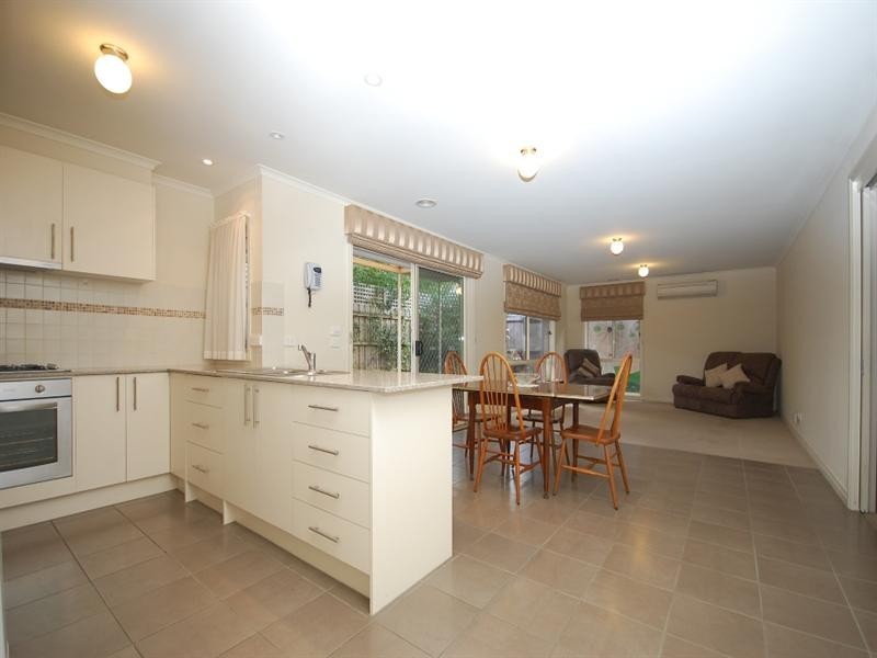 2/7 Russo Court, Kilsyth VIC 3137