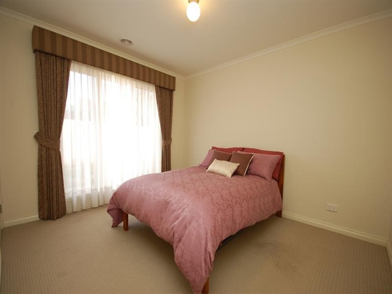 2/7 Russo Court, Kilsyth VIC 3137