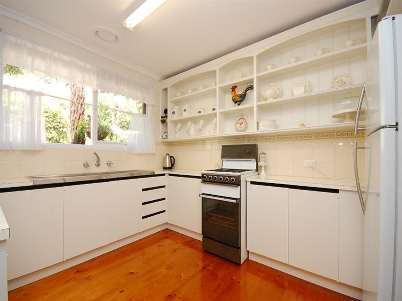 4 Loris Street, Silvan VIC 3795