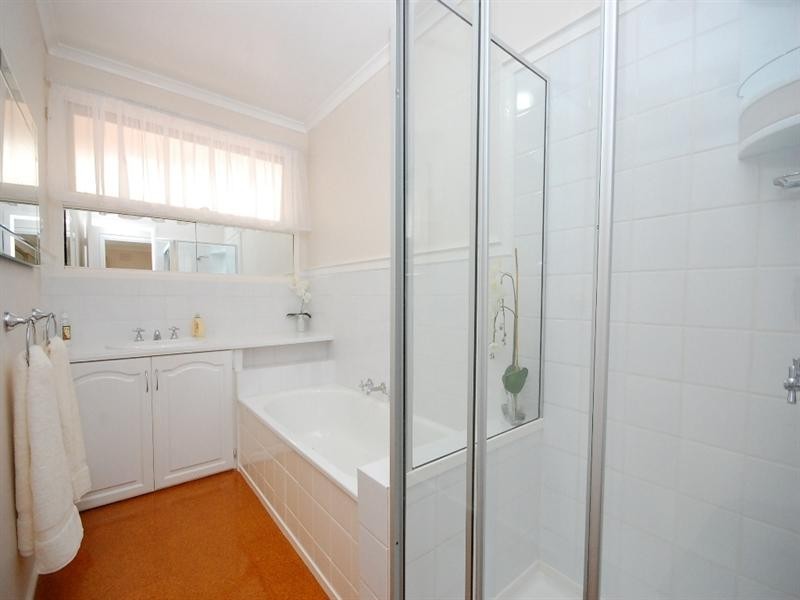 4 Loris Street, Silvan VIC 3795