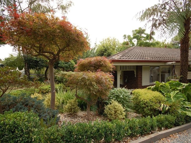 4 Loris Street, Silvan VIC 3795