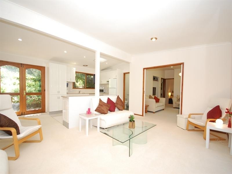 16 Joy Avenue, Mount Evelyn VIC 3796