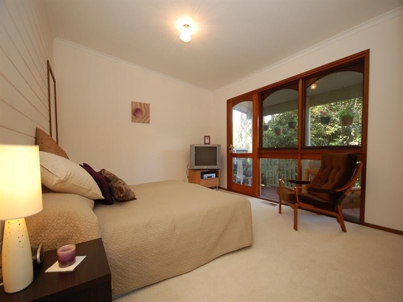 16 Joy Avenue, Mount Evelyn VIC 3796