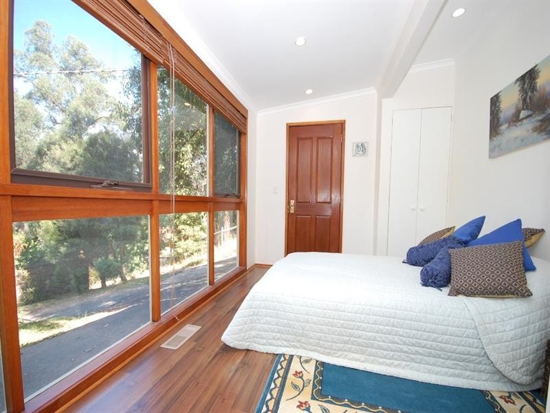 16 Joy Avenue, Mount Evelyn VIC 3796