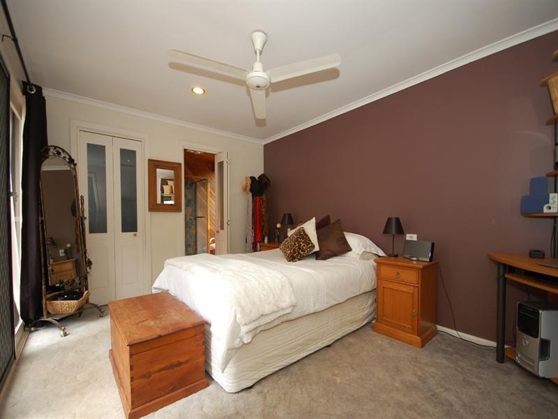 26-28 Oak Grove, Mount Evelyn VIC 3796