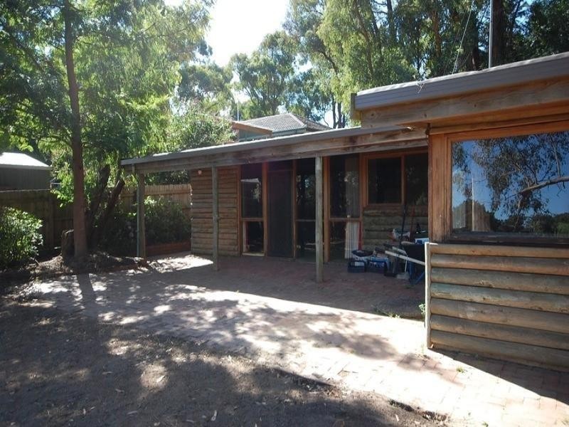 11 Margaret Road, Mount Evelyn VIC 3796