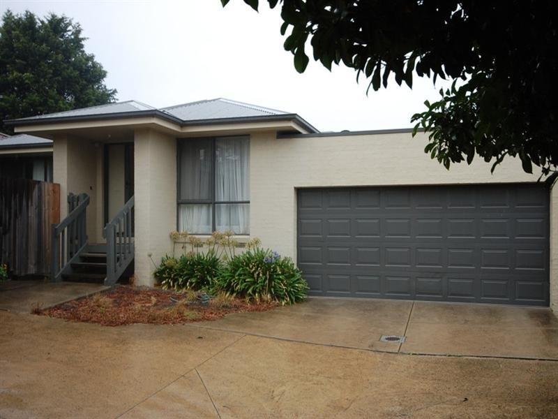 111 Switchback Road, Chirnside Park VIC 3116