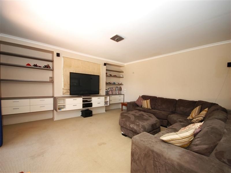 340 Warburton Highway, Wandin North VIC 3139