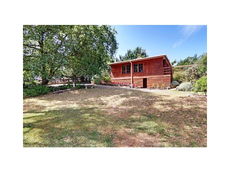 856 Warburton Highway, Seville East VIC 3139