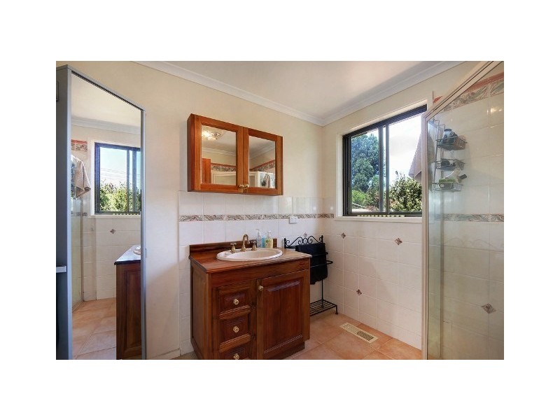 856 Warburton Highway, Seville East VIC 3139