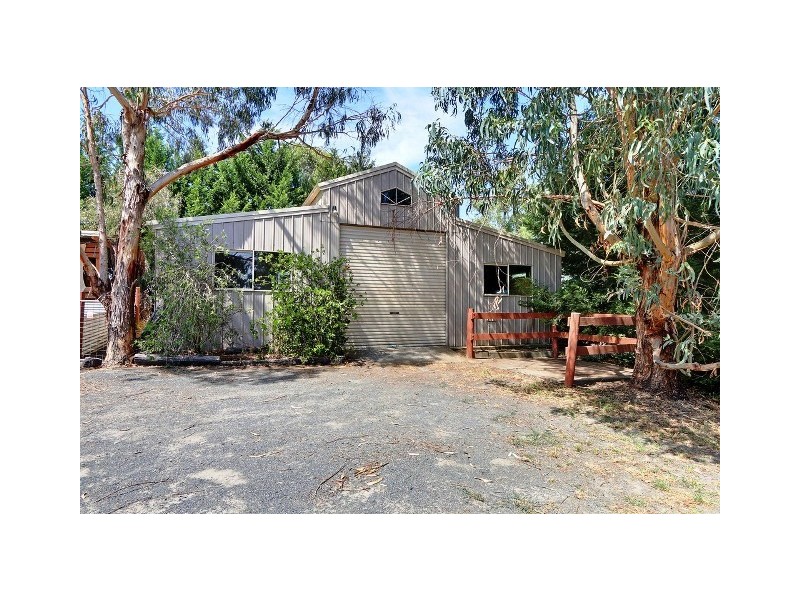 856 Warburton Highway, Seville East VIC 3139