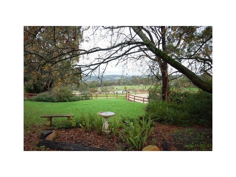 856 Warburton Highway, Seville East VIC 3139