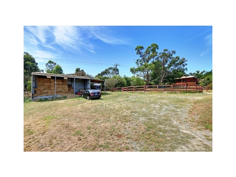 856 Warburton Highway, Seville East VIC 3139