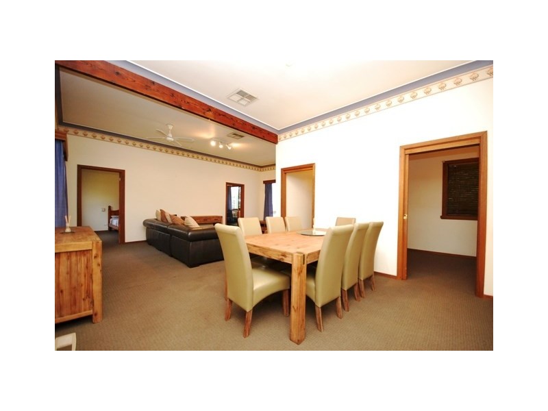 330 Warburton Highway, Wandin North VIC 3139