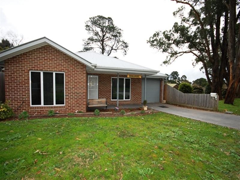 5 Glenview Road, Mount Evelyn VIC 3796