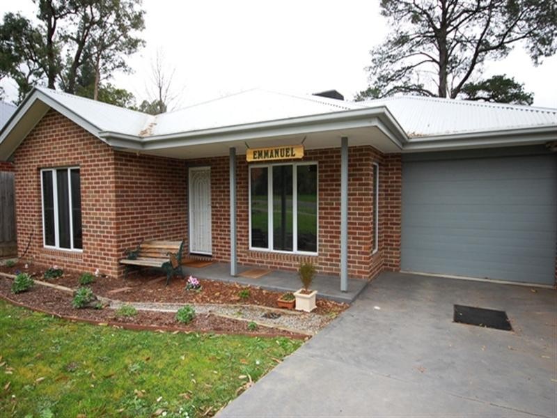 5 Glenview Road, Mount Evelyn VIC 3796
