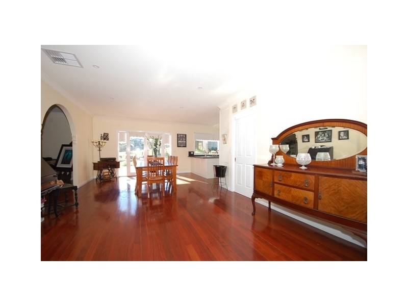 14a Darinda Avenue, Wandin North VIC 3139