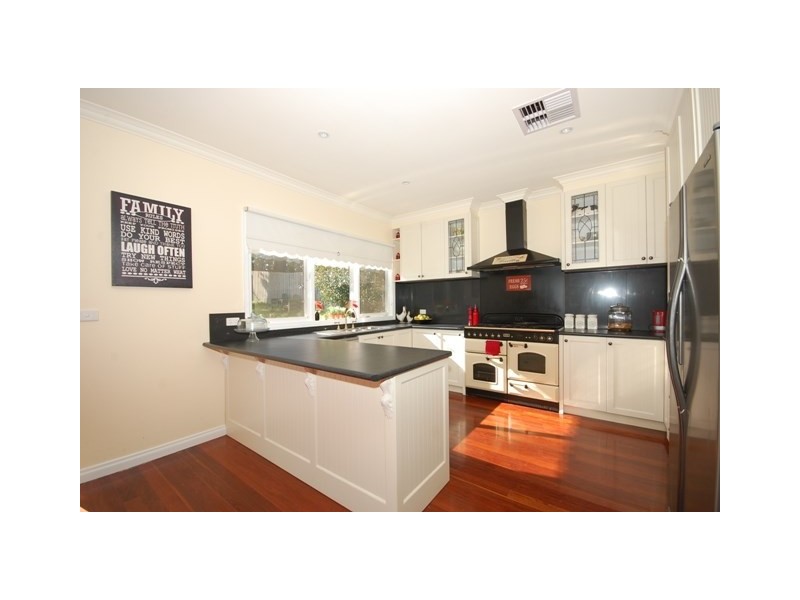 14a Darinda Avenue, Wandin North VIC 3139