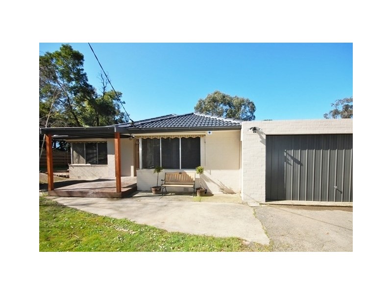 60 English Street, Seville VIC 3139