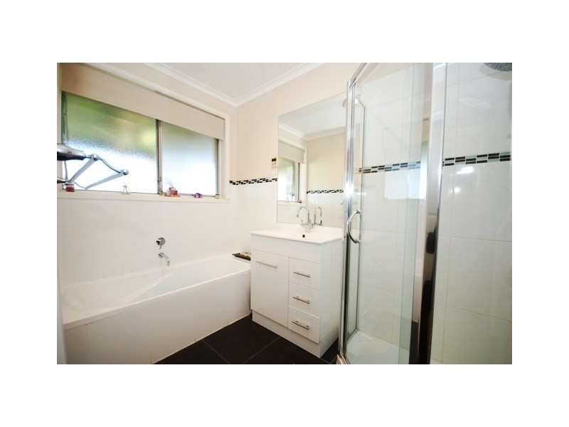 60 English Street, Seville VIC 3139