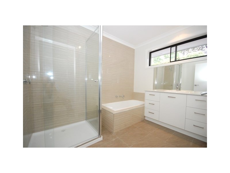 11 Bristol Court, Kilsyth VIC 3137