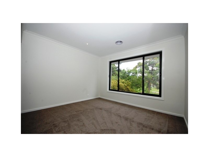 11 Bristol Court, Kilsyth VIC 3137