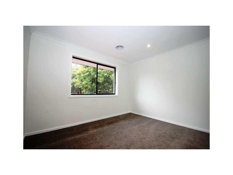 11 Bristol Court, Kilsyth VIC 3137