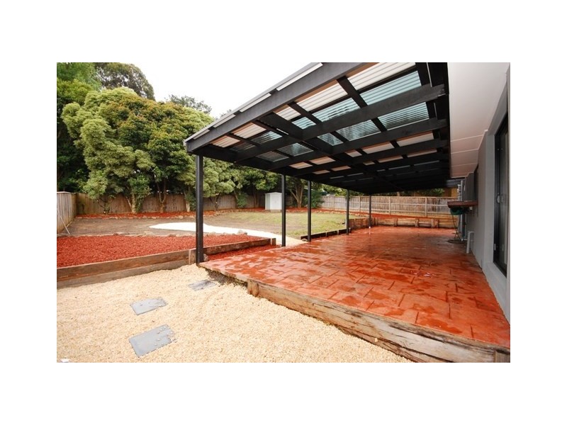 11 Bristol Court, Kilsyth VIC 3137