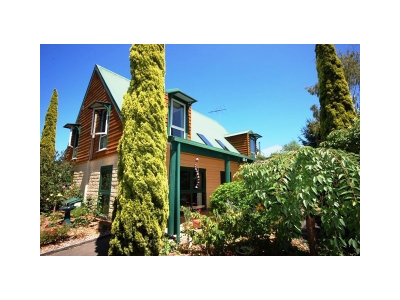 78 Monbulk Road, Mount Evelyn VIC 3796