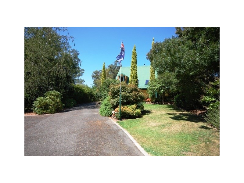 78 Monbulk Road, Mount Evelyn VIC 3796