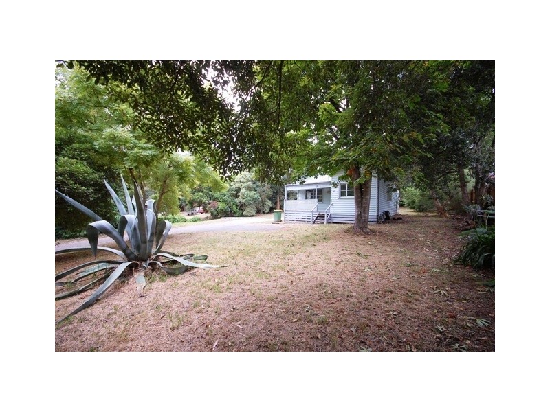 8 and 8a Gardner Parade, Mount Evelyn VIC 3796