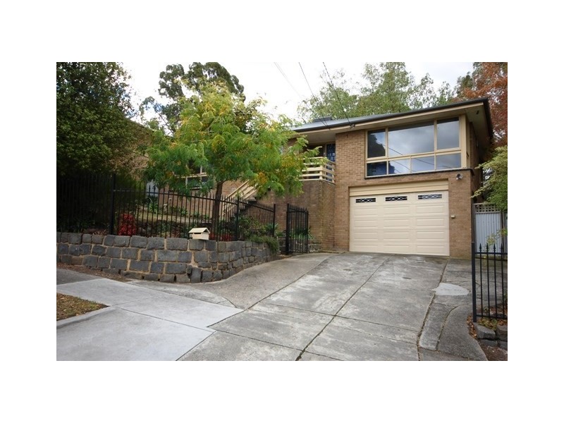 9 Alawara Drive, Mooroolbark VIC 3138