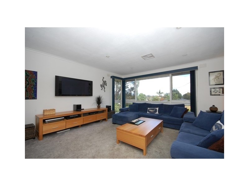 9 Alawara Drive, Mooroolbark VIC 3138