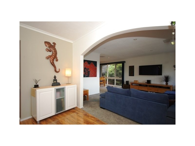 9 Alawara Drive, Mooroolbark VIC 3138