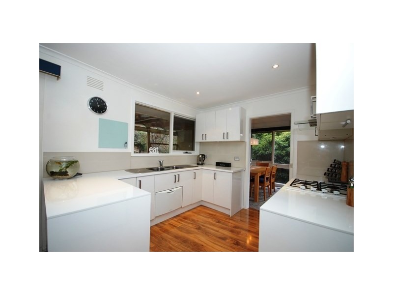 9 Alawara Drive, Mooroolbark VIC 3138