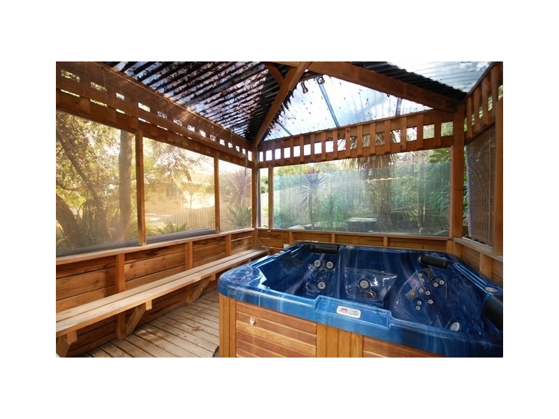 9 Alawara Drive, Mooroolbark VIC 3138