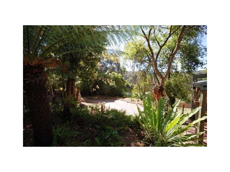 3 Hilltop Crescent, Mount Evelyn VIC 3796