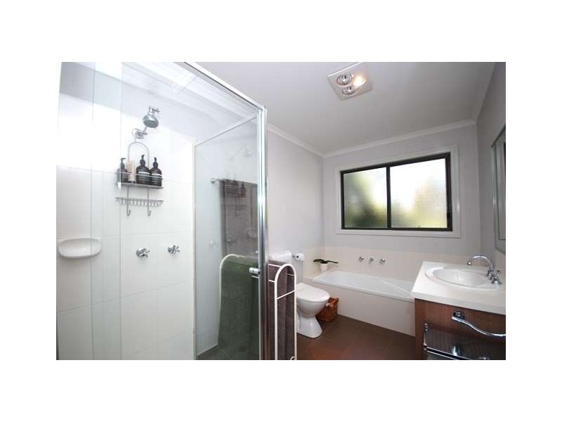 16 a Joy Avenue, Mount Evelyn VIC 3796