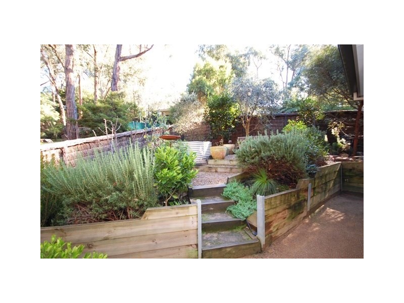 16 a Joy Avenue, Mount Evelyn VIC 3796