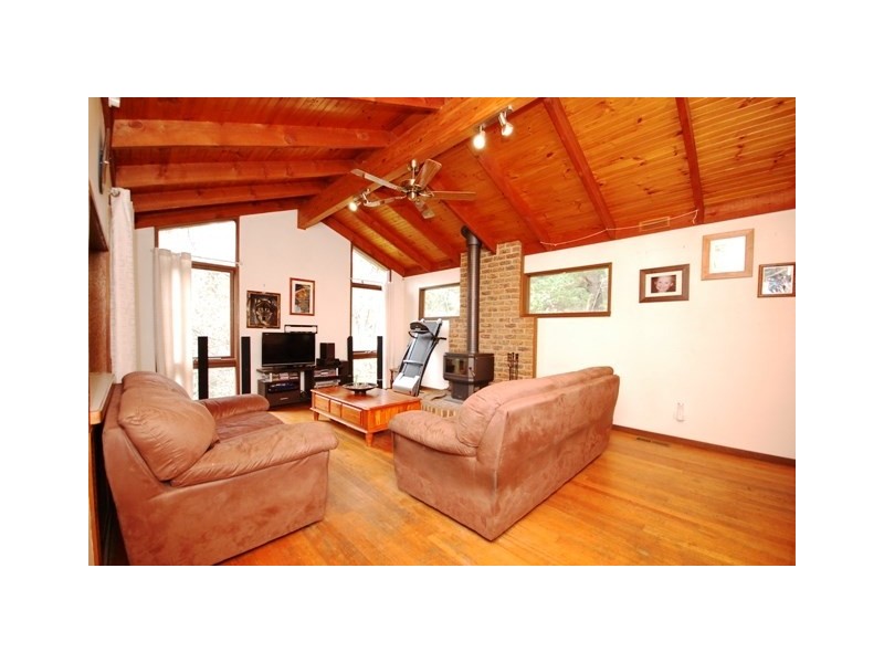 8 Sycamore Grove, Mount Evelyn VIC 3796